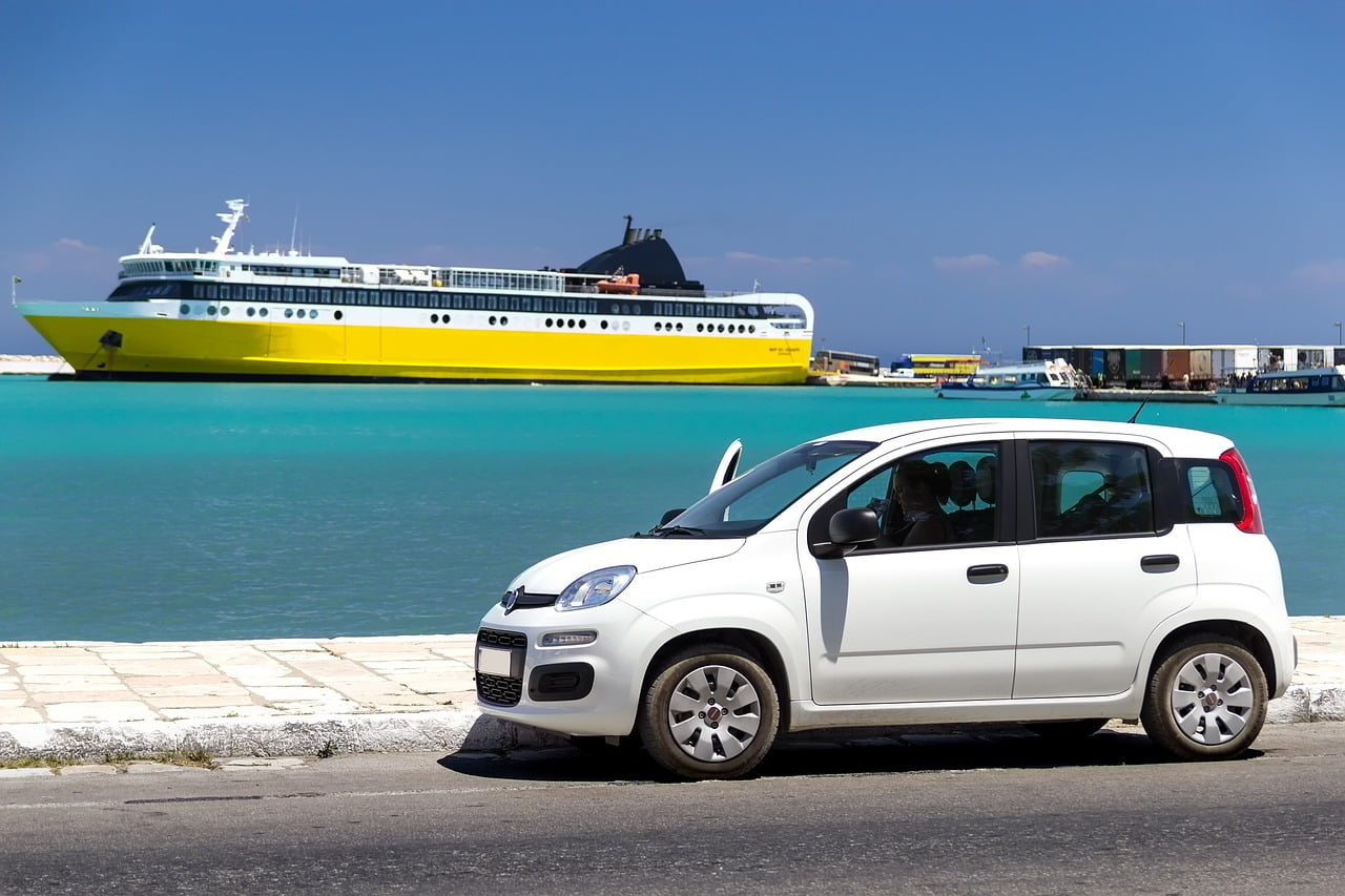 Autoverhuur op Santorini: alles wat je moet weten voor een zorgeloze vakantie