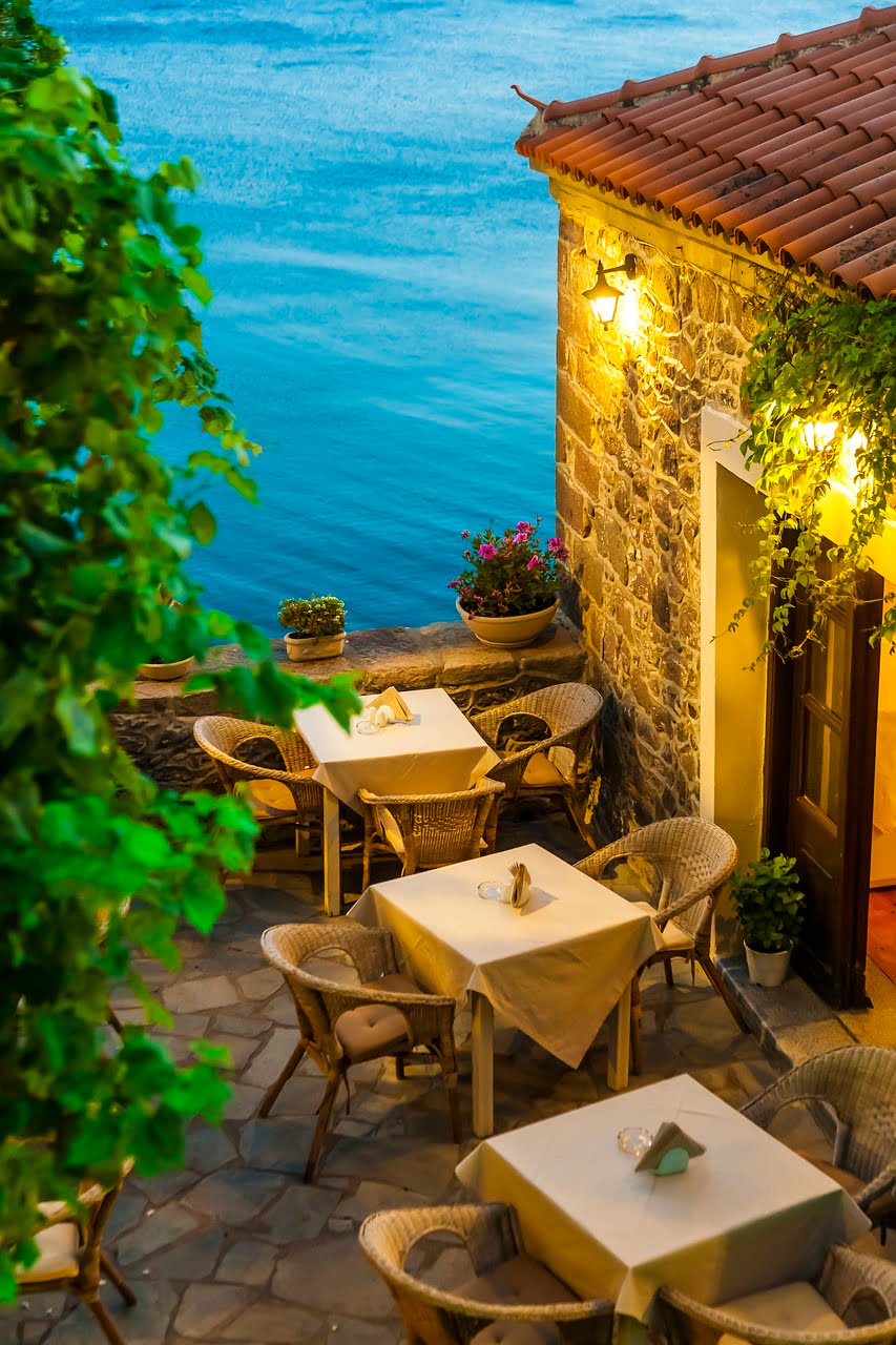 Eet je weg door Santorini: ontdek de beste plekken om te dineren